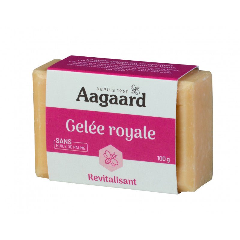 La gelée royale lutte contre le dessèchement de la peau et lui redonne de la souplesse