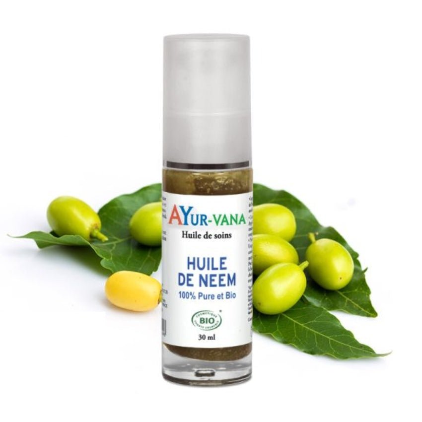 Un flacon de 30 ml d'huile de neem bio de la marque AyurVana